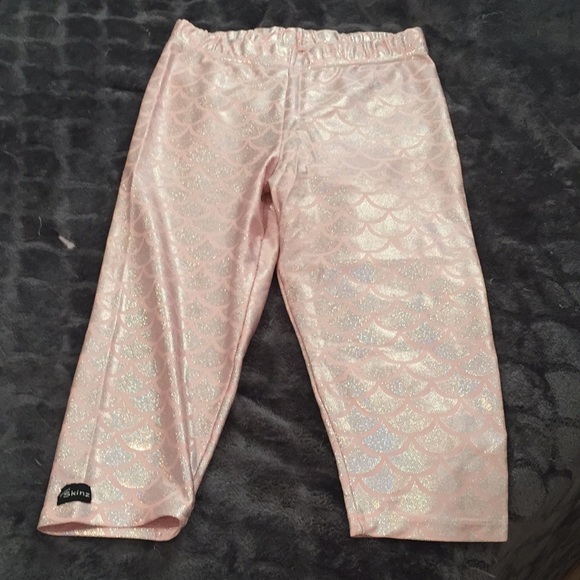 Derby skins - Picture 2 of 2